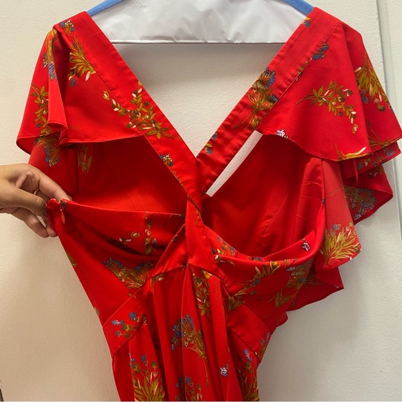 Amazing cocktail dress!! Beautiful and flattering!! - Picture 3 of 5